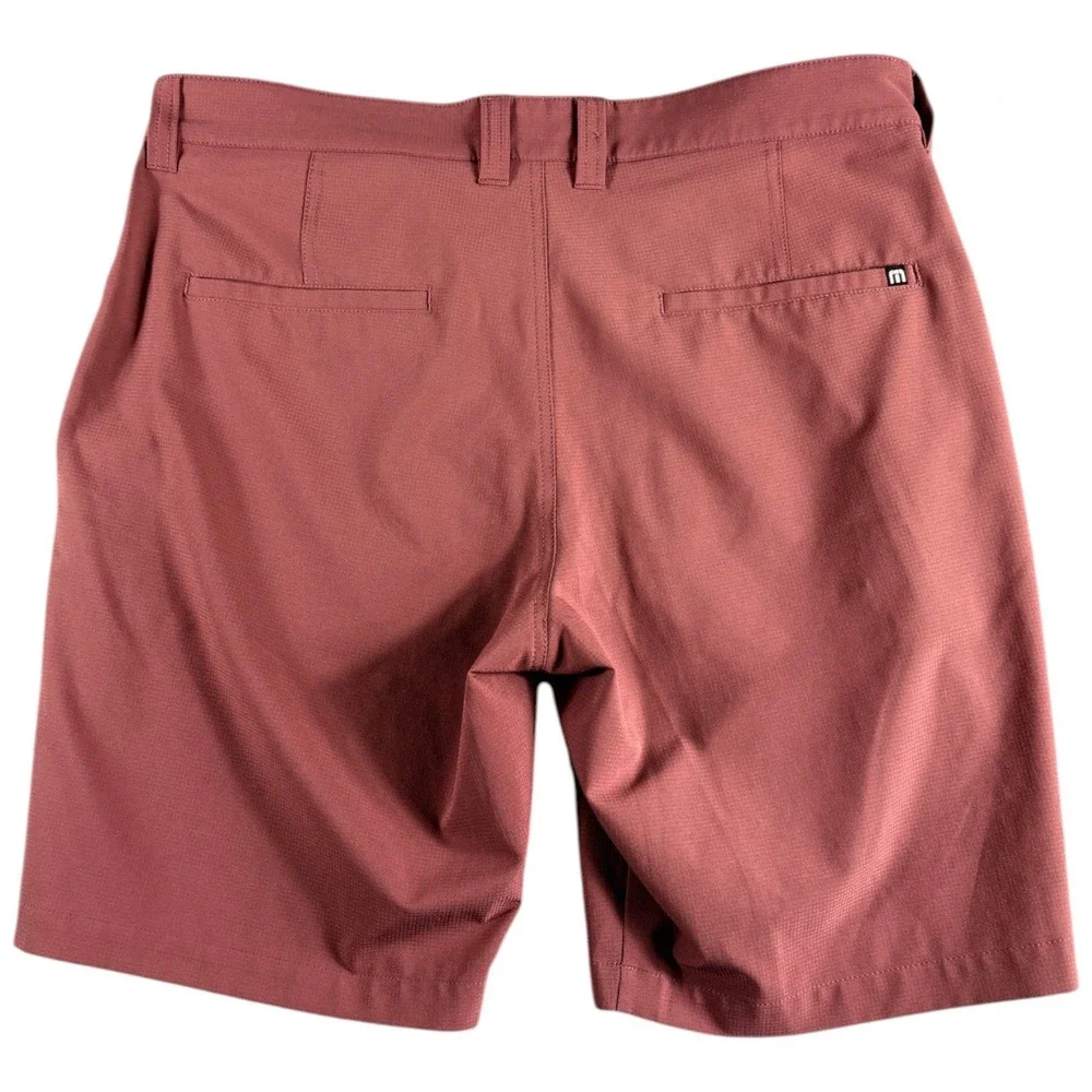 Travis Mathew Shorts Mens 33 Red Stretch Lightweight Premium Golf Outdoors Hike
